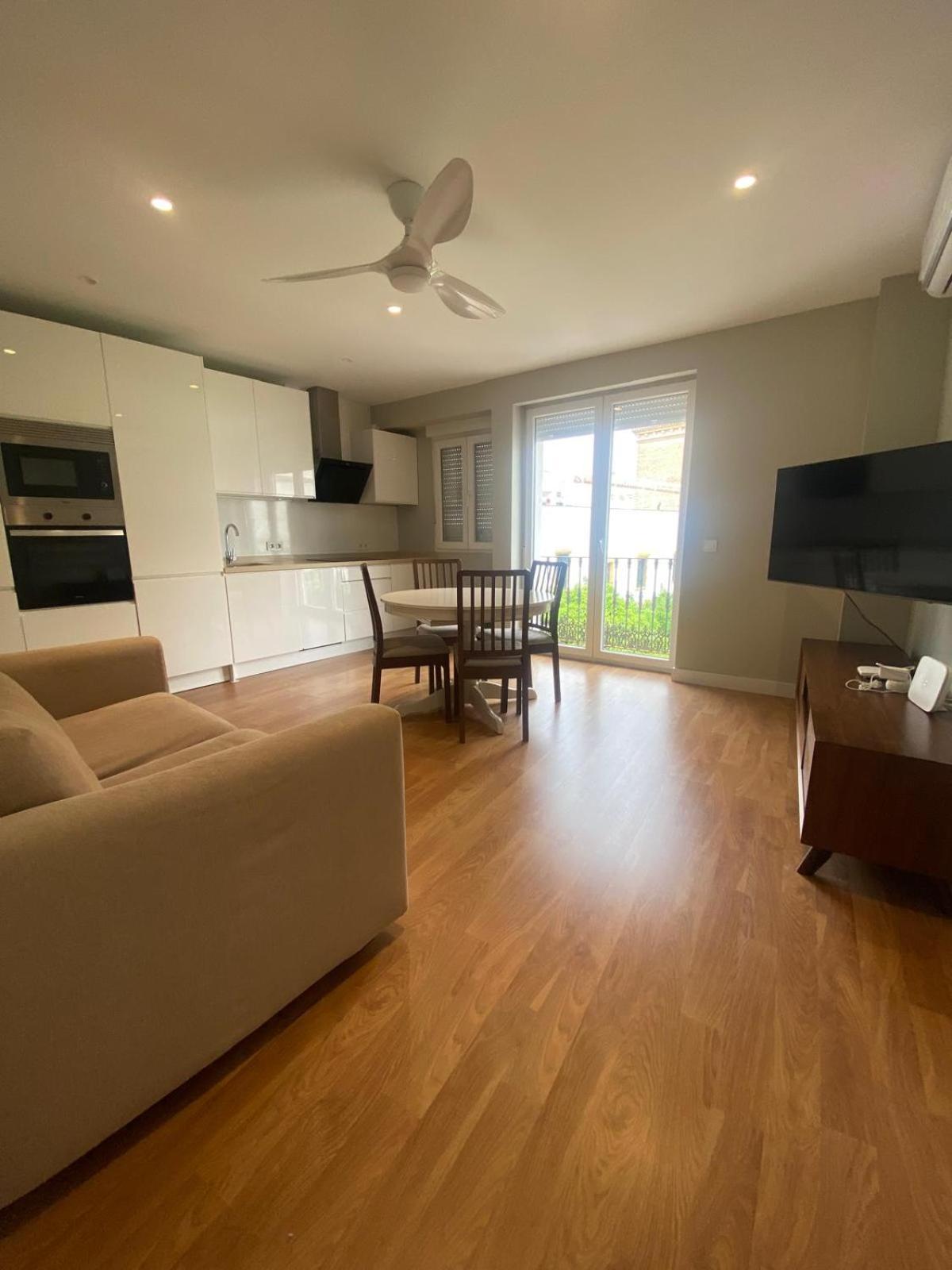 Deluxe Central Dolores De Nuestra Sra Apartment Севиля Екстериор снимка